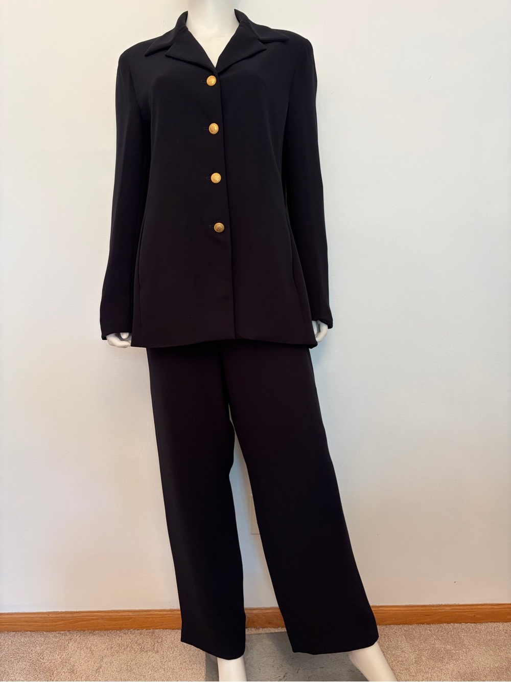 #753 Evan Picone Black Two-Piece Pant Suit with Gold Buttons. Amazing Cond.